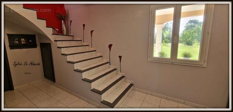 Maison à vendre 140 m², 5 pièces, BAGE DOMMARTIN (01)? terrain 2200 m², calme - photo 4
