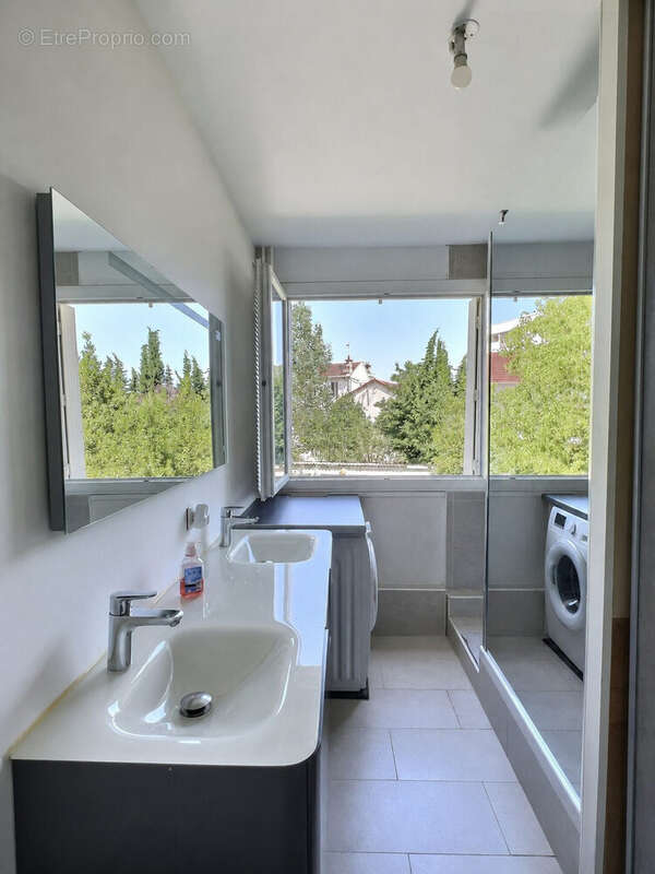 Appartement 56 m² à Saint-Maur-Des-Fosses  - photo 8