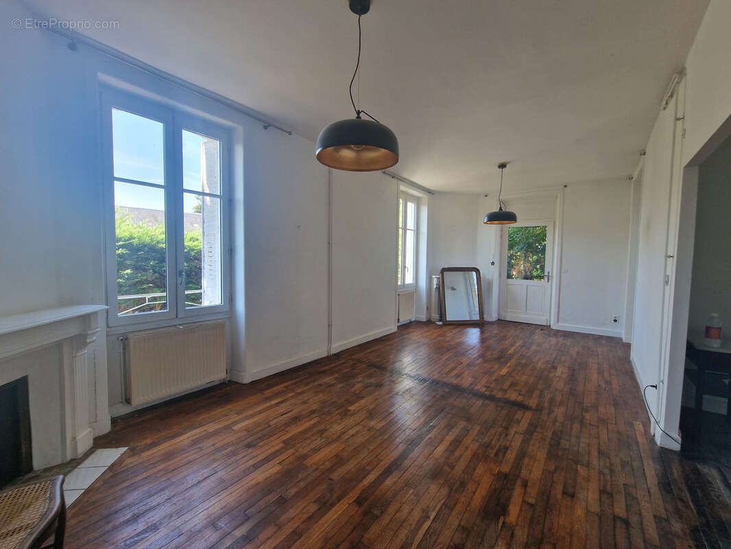 Maison de caractère en pierre avec grange   Saint-Viance - photo 7