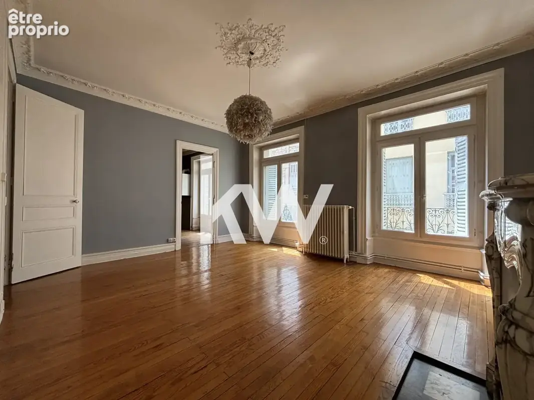 Appartement à SAINT-ETIENNE