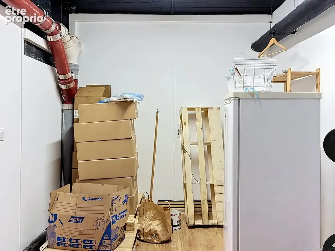 Cannes - République : Local commercial prêt à exploiter avec box - photo 13