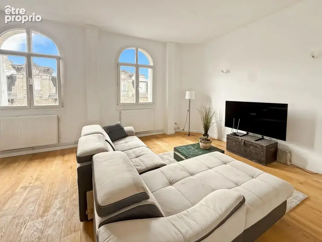 Appartement À Vendre Hyper Centre de Reims - photo 3
