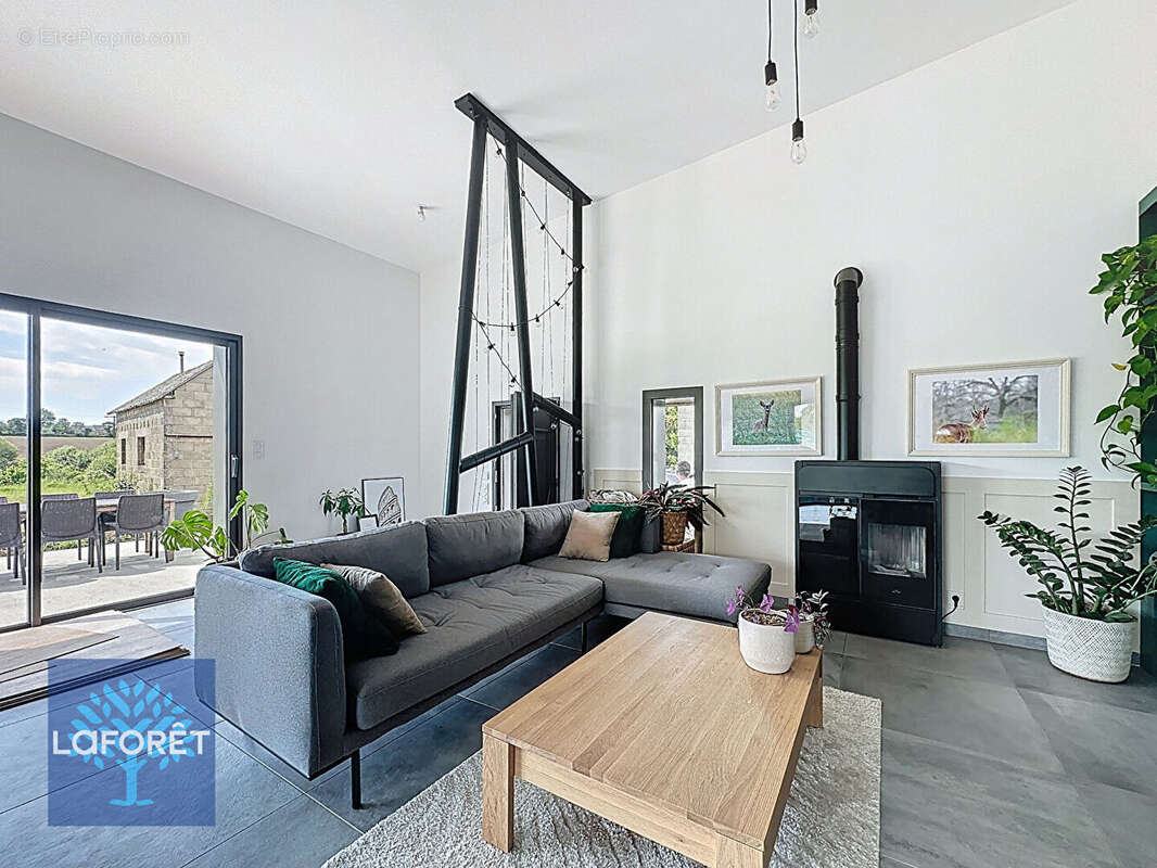 Maison à LA BAZOUGE-DU-DESERT