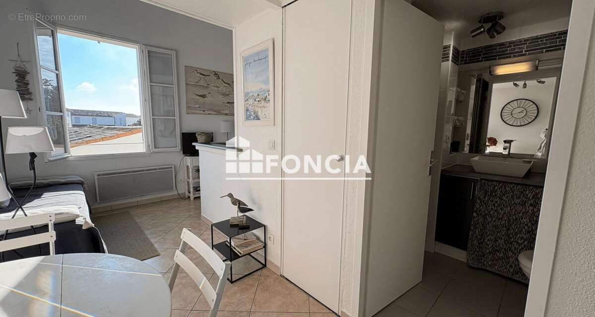 Appartement à SAINT-MARTIN-DE-RE