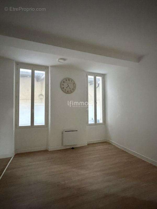 Appartement à MARSEILLE-7E