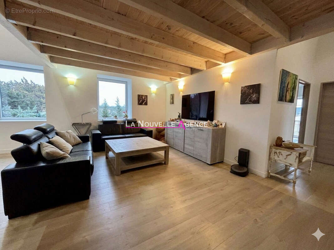 Grande maison de ville renovee avec garage et jardin - photo 3