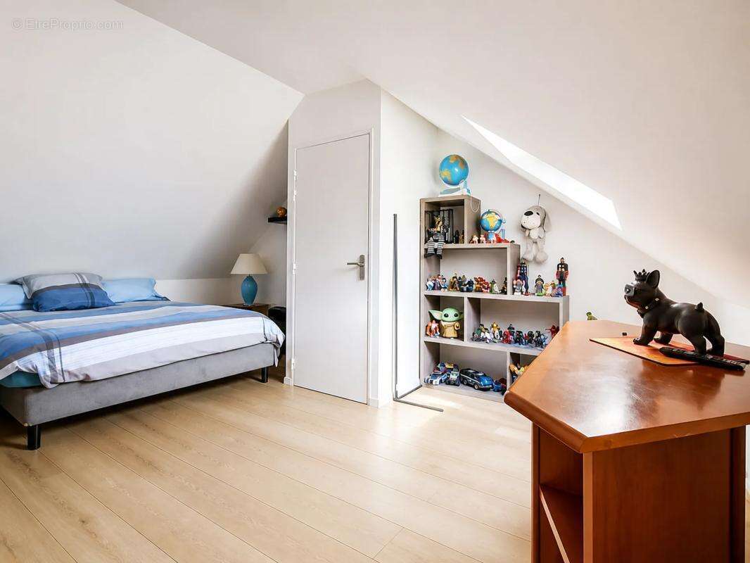 Maison de 7 pièces de 116 m² à Ennery - photo 10