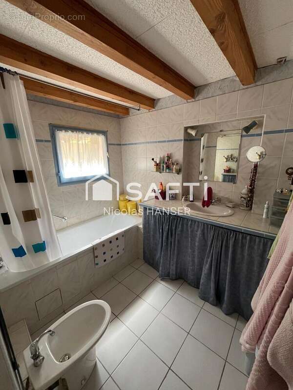 Maison 139 m² à Saint-Andre-De-Lancize  - photo 7