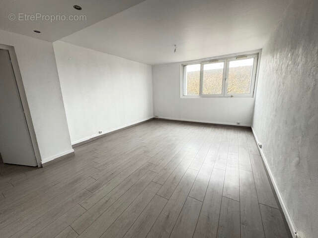 Appartement à FLEURY-LES-AUBRAIS