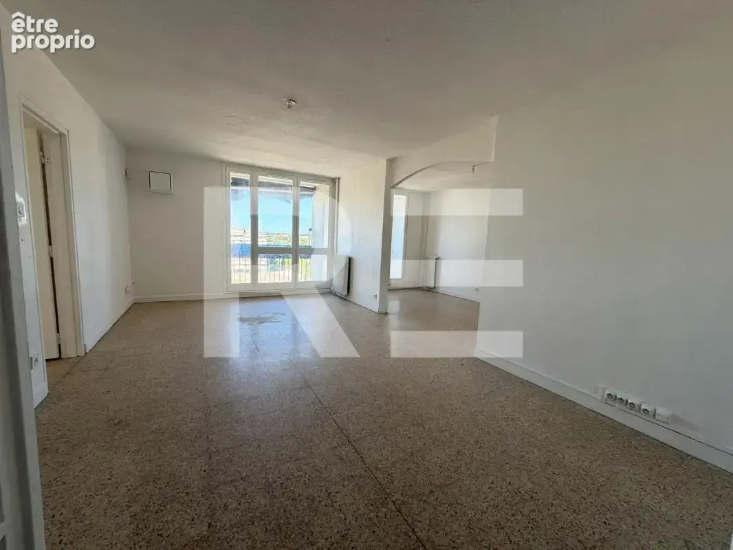 Appartement à NIMES