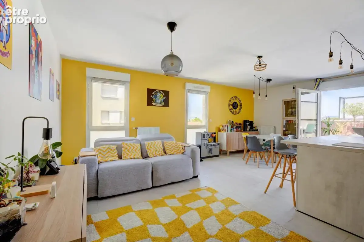 Appartement T4 de 90 m² à Villeurbanne - photo 1
