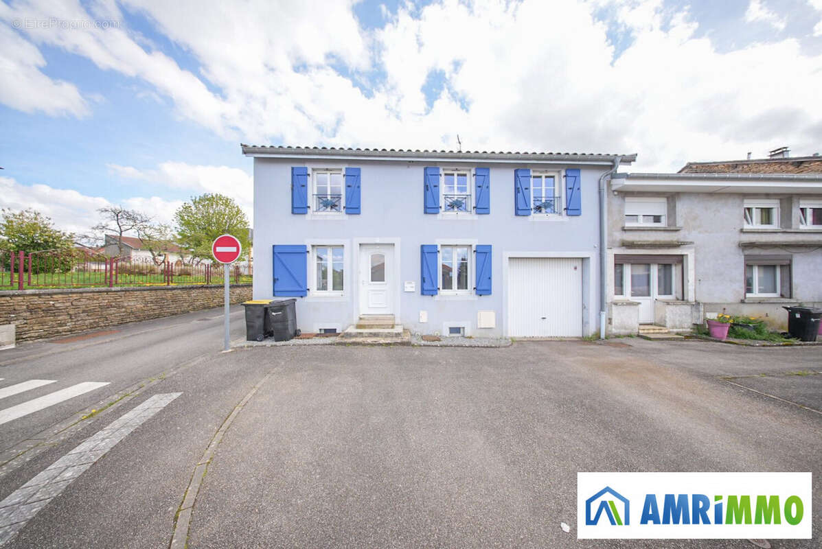 Appartement 99 m² à Villers-La-Montagne  - photo 9