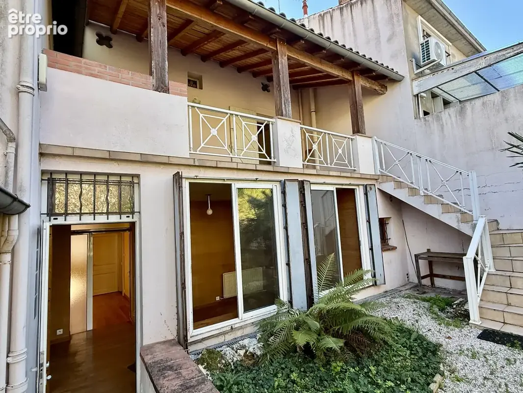 Albi - Rue du Roc - Maison de caractère avec jardin, terrasse couverte et garage - photo 2