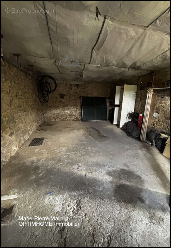 Ensemble immobilier à rénover à SAINT DIZIER LEYRENNE (23) - photo 17
