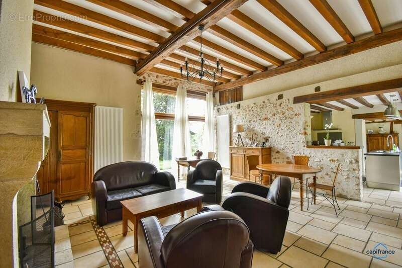 Maison à VIGNOUX-SUR-BARANGEON