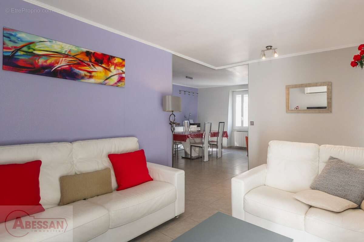 Maison à LA CALMETTE