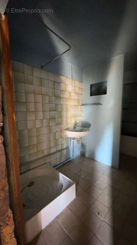 Maison à NEUILLY-LE-REAL