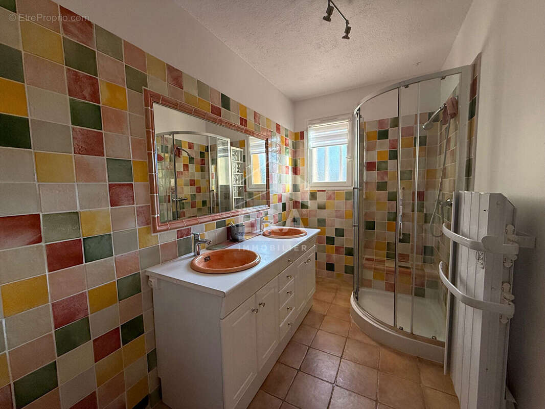 Maison à SAINT-ZACHARIE