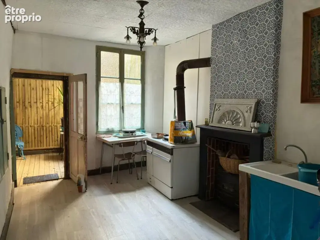 Maison 150 m² à Saint-Leonard-De-Noblat  - photo 4