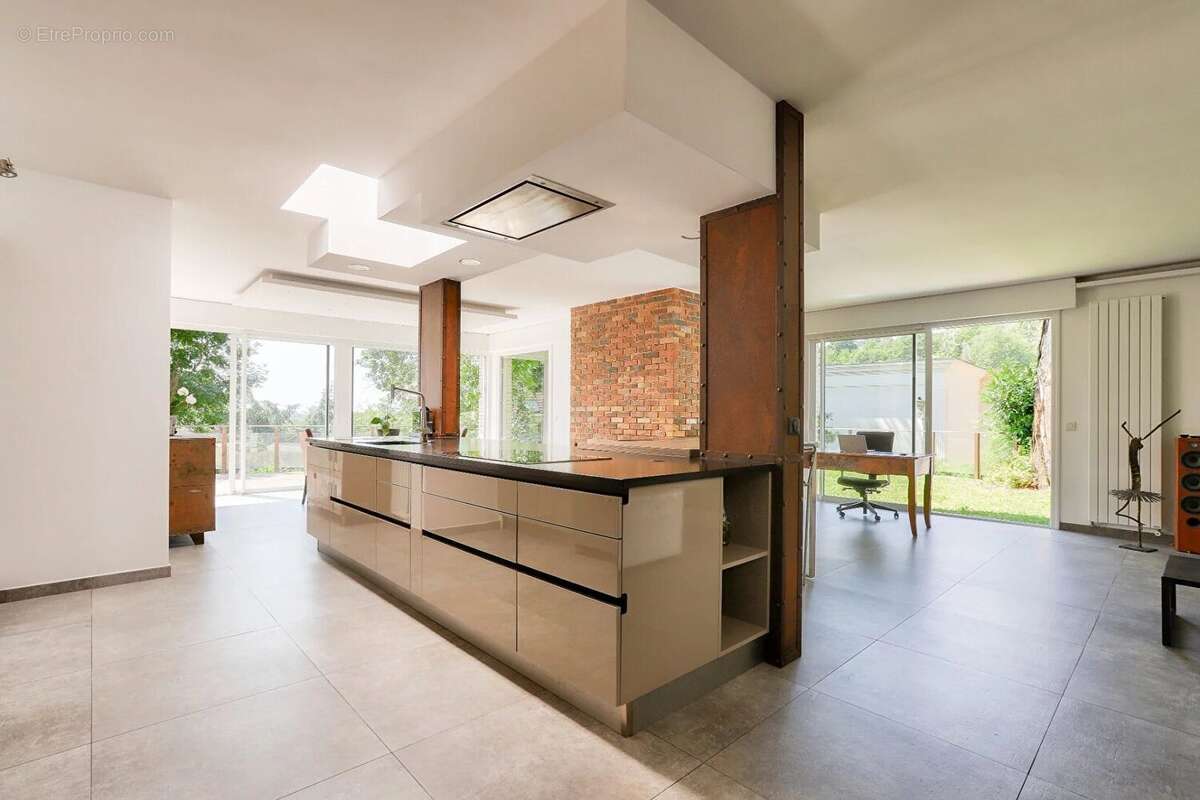 Maison à LE PLESSIS-ROBINSON