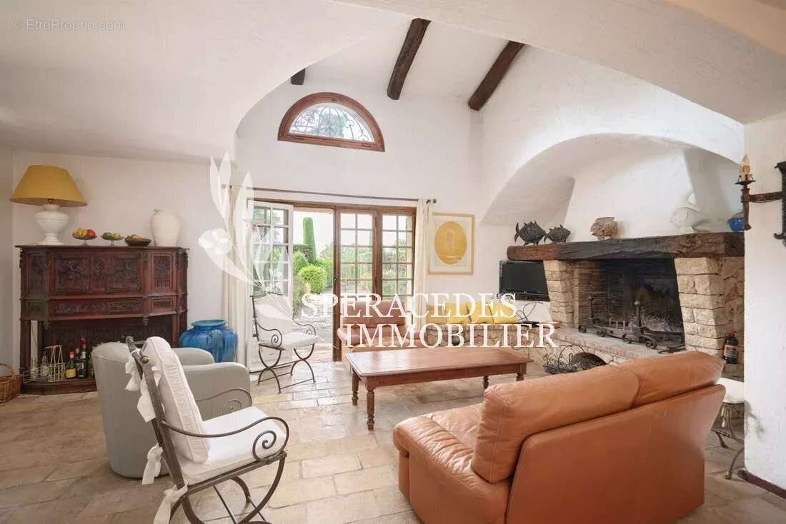 Maison à SAINT-VALLIER-DE-THIEY