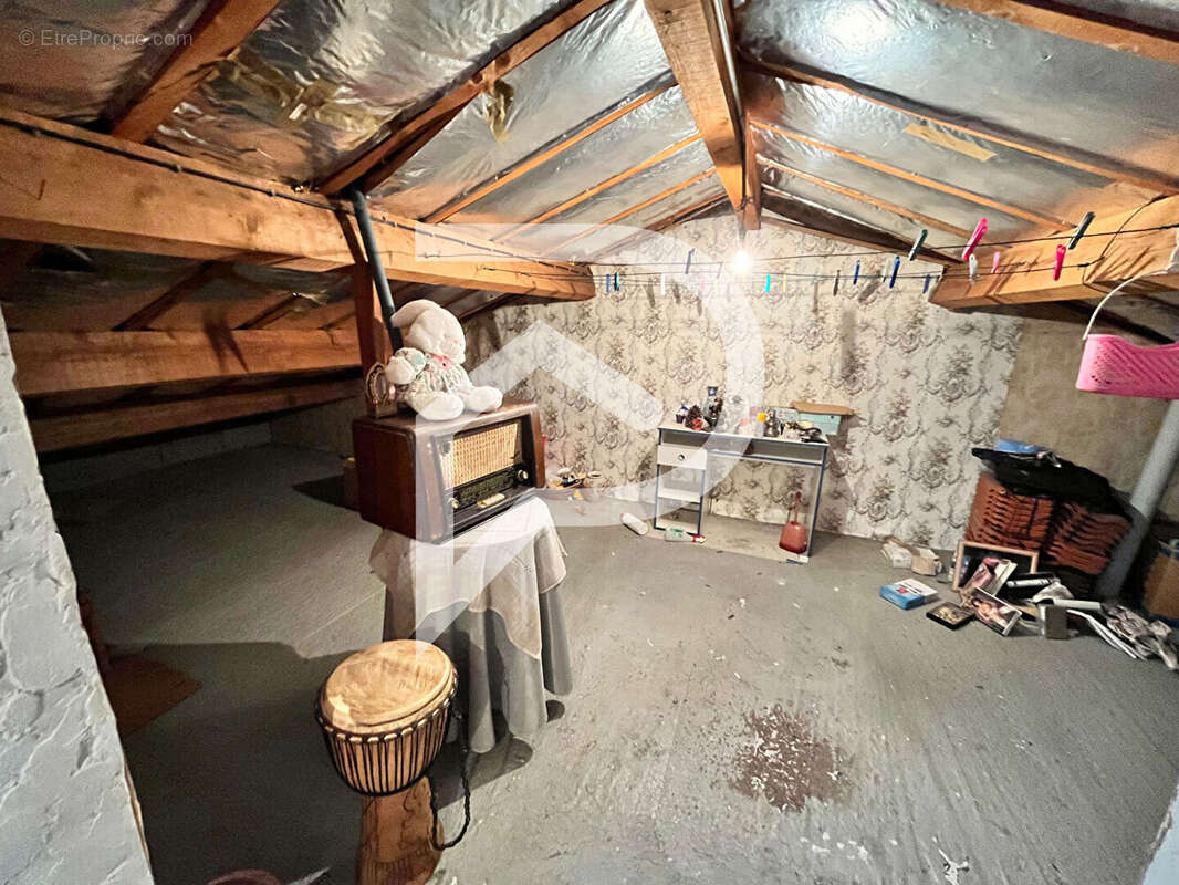 Maison à SAINT-ELOY-LES-MINES