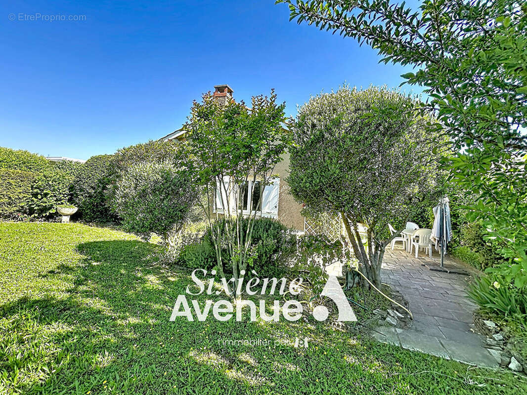 Maison Décines-Charpieu 5 pièces 115 m² - photo 11