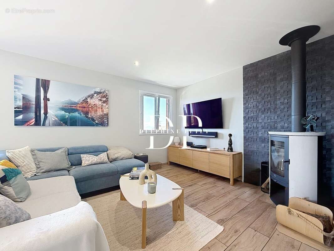 Maison à vendre 4 pièces de 122 m2 LUCINGES (74) - photo 3