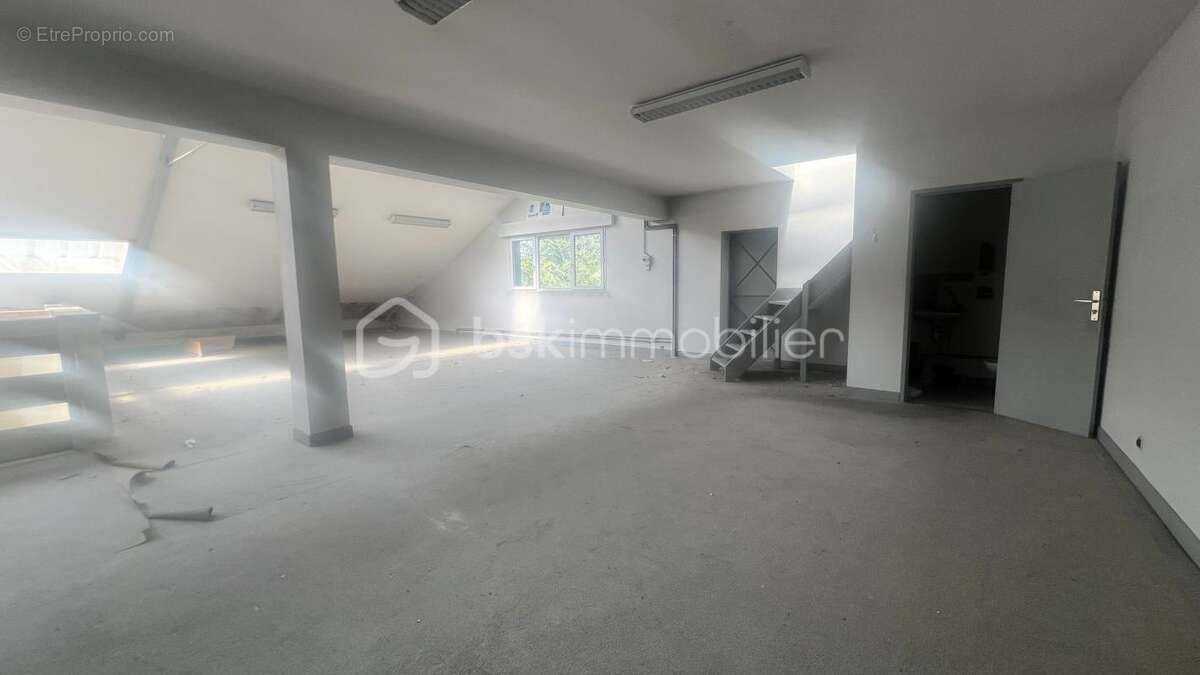Immeuble professionnel 844 m² – fort potentiel de restructuration – châteauroux - photo 5