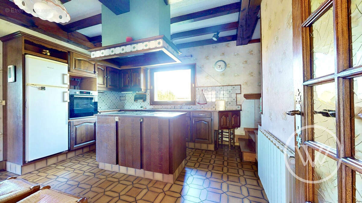 Maison à AVANNE-AVENEY