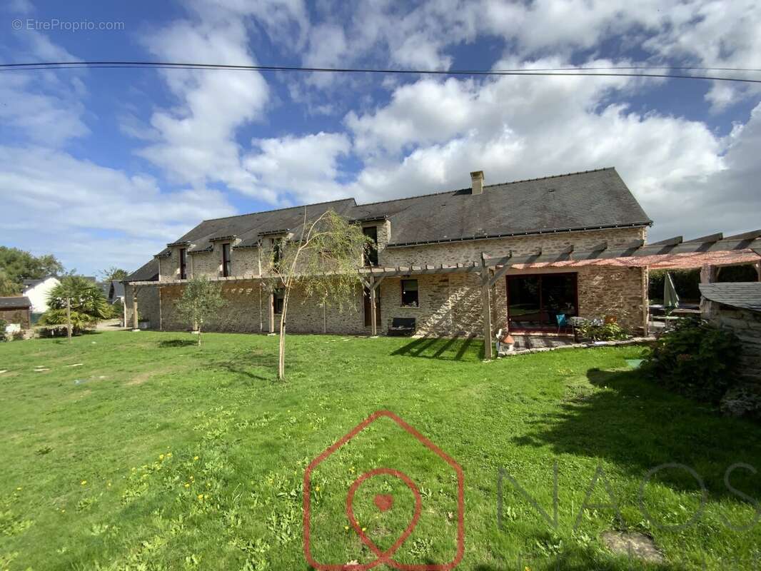 Maison à GRANDCHAMPS-DES-FONTAINES