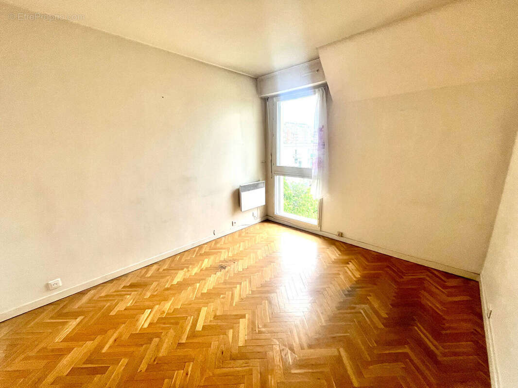 Saint Cloud 4 pièces 88 m², imm 2002, dernier étage - photo 3