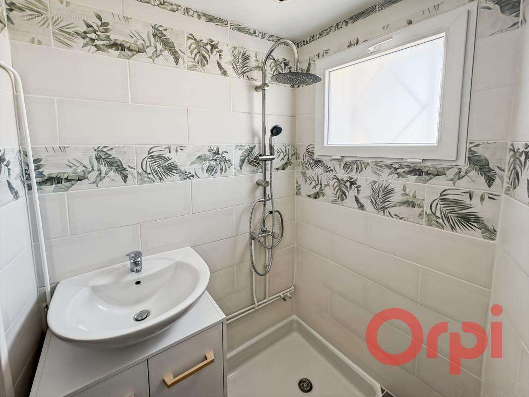 Maison à LA GUERCHE-SUR-L'AUBOIS