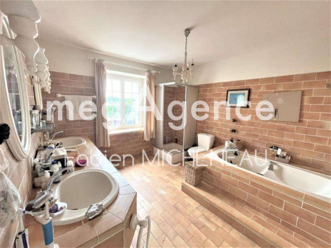 Maison à TREMENTINES