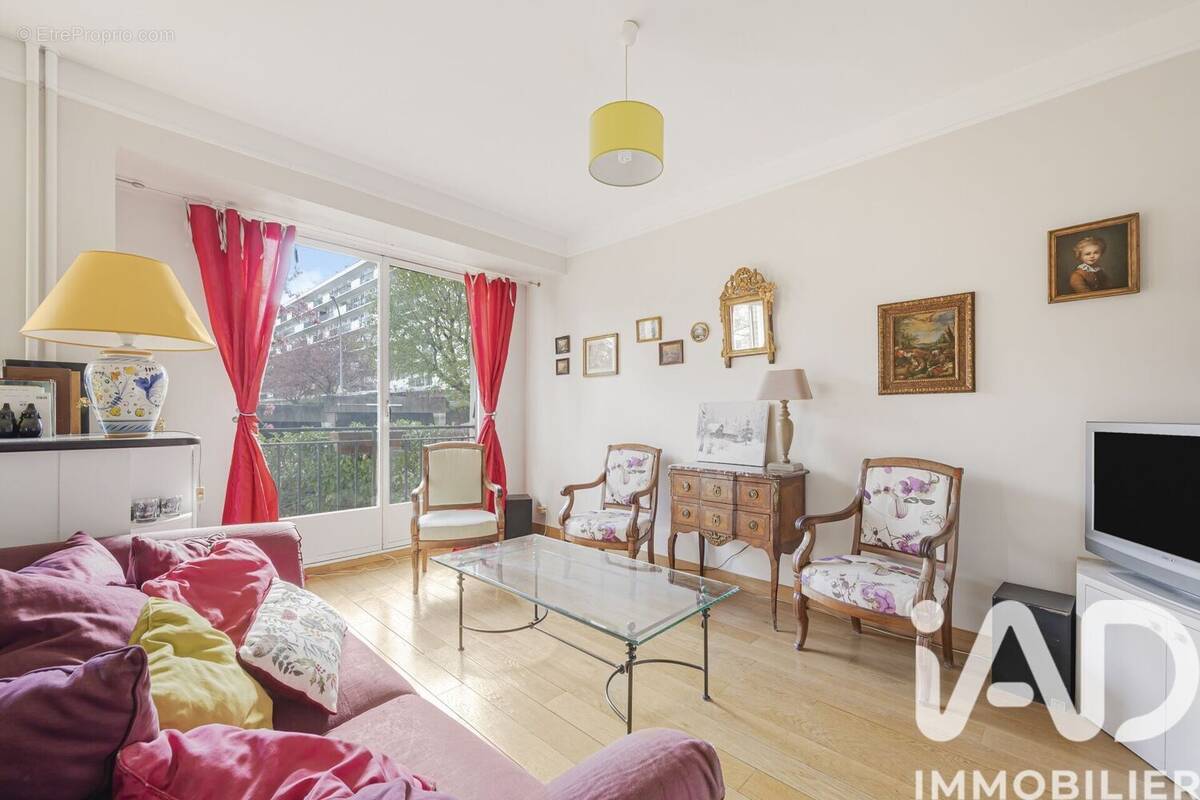 Photo 1 - Appartement à VILLE-D'AVRAY