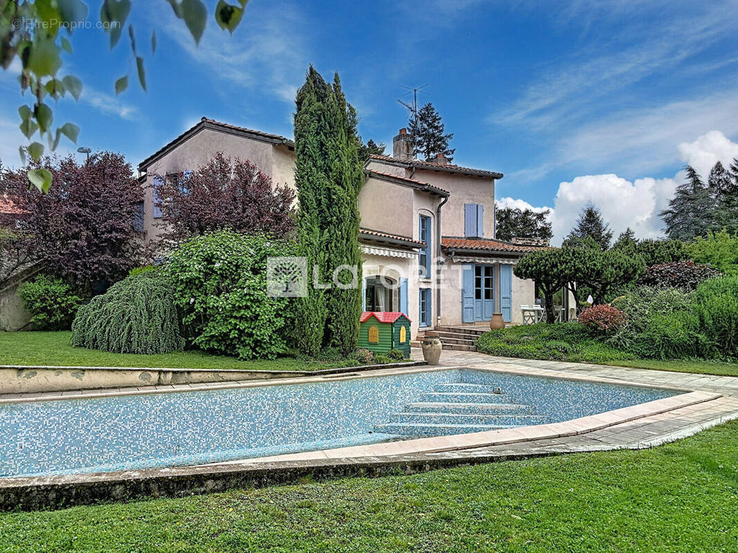 Maison à ESPALY-SAINT-MARCEL