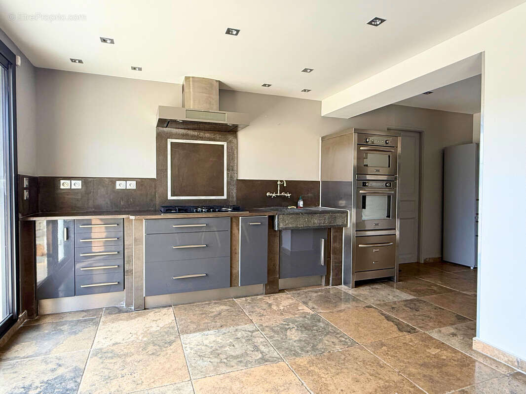 Maison à FORCALQUIER