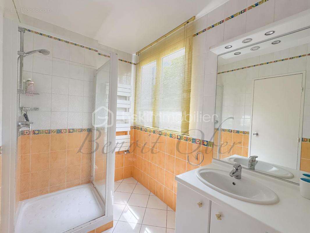 Maison à OZOIR-LA-FERRIERE