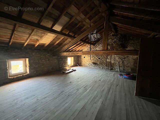 Maison à VERTOLAYE