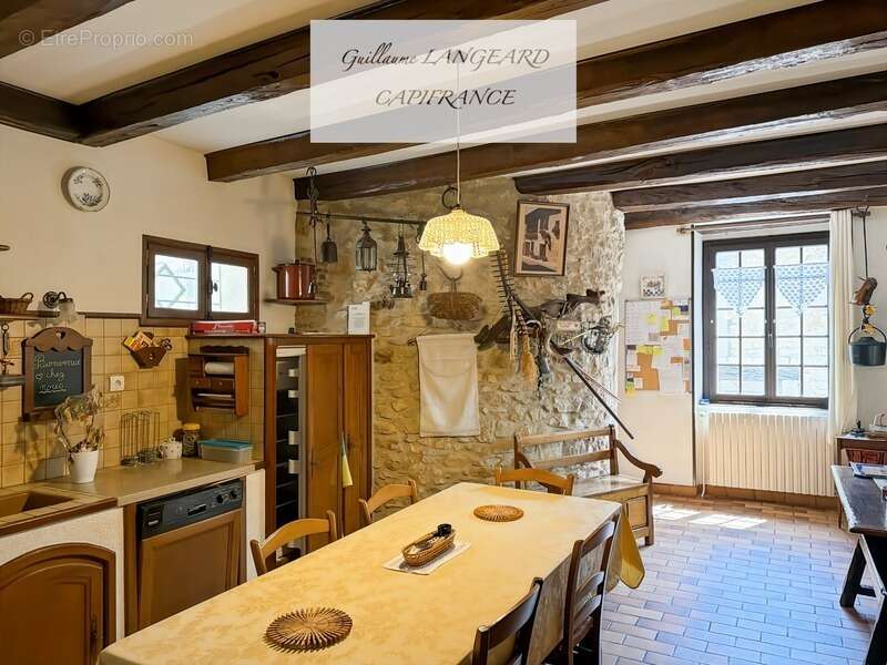 Revonnas (01250)- Ancienne Fruitière du XVIIe siècle - 247 m² de charme et d'histoire - photo 9