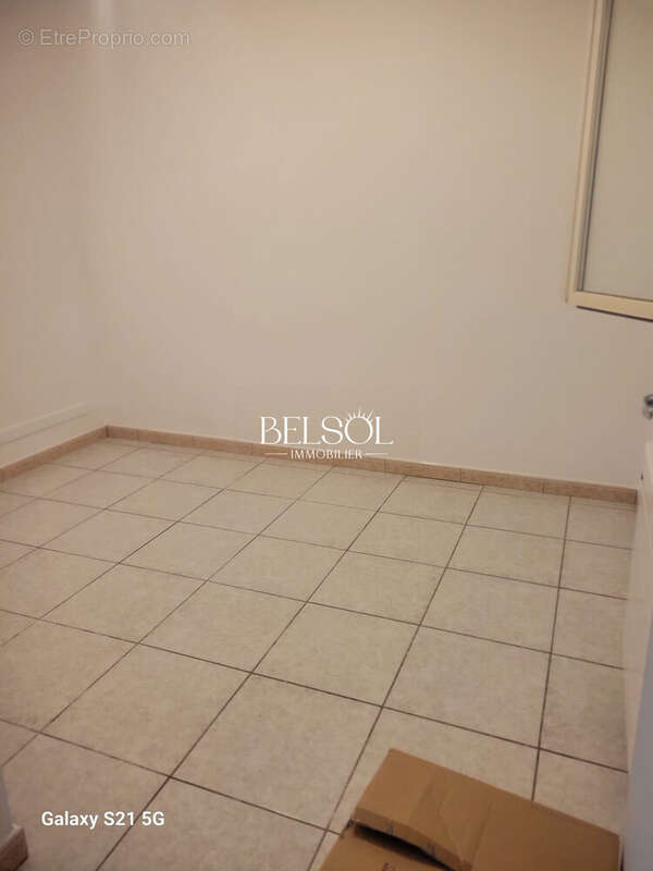 Chambre - Maison à LATOUR-BAS-ELNE