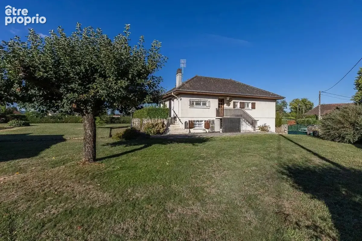 Maison à VEZERONCE-CURTIN