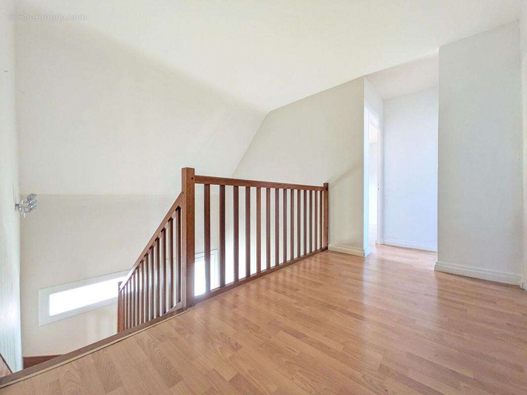 Maison à fort potentiel - 4 chambres - photo 9