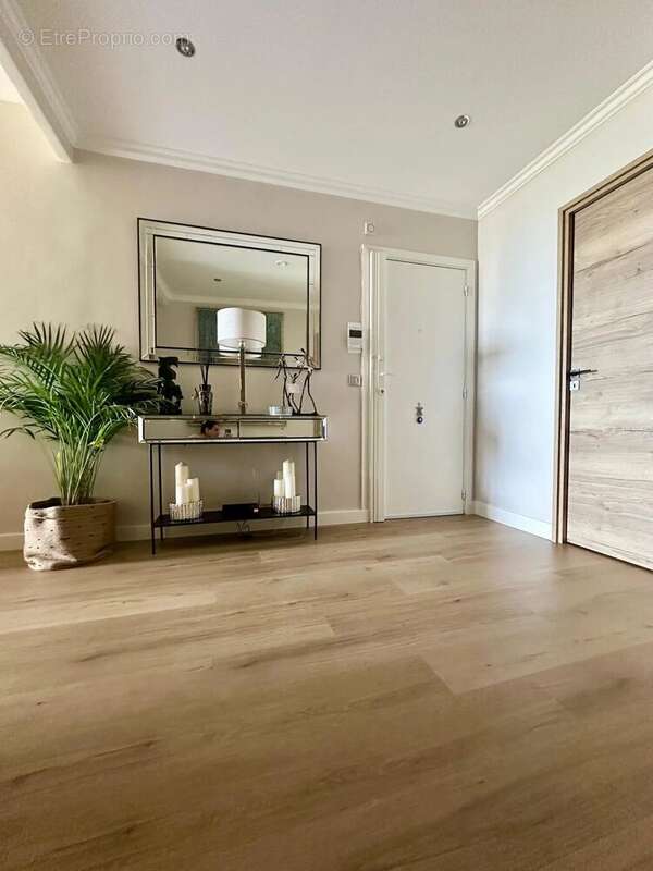 Appartement à CAGNES-SUR-MER