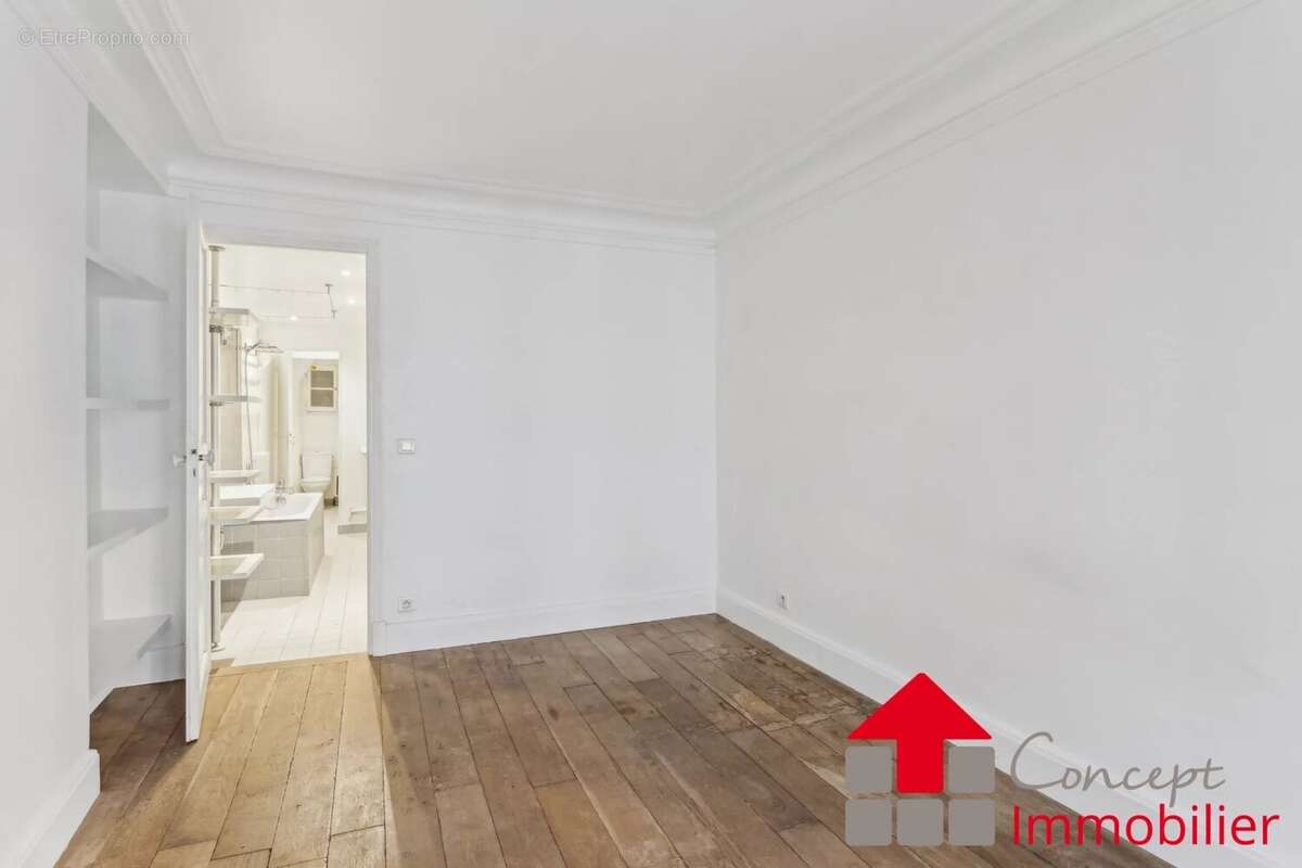 Appartement à PARIS-3E