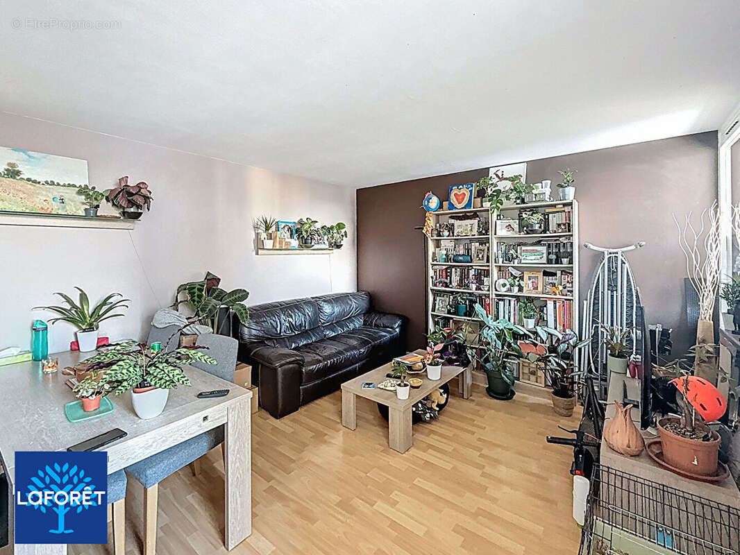 Appartement à ELANCOURT