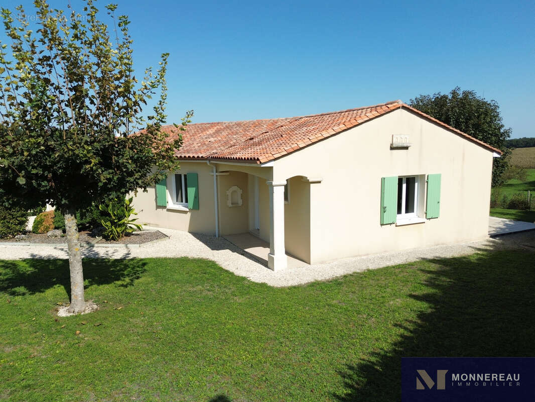 Maison à REIGNAC