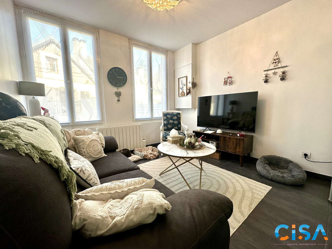 Maison à NEUILLY-EN-THELLE