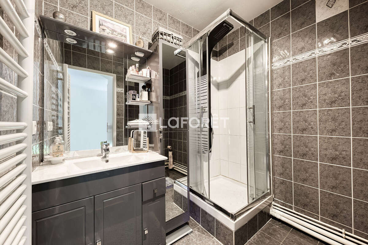 Maison à OZOIR-LA-FERRIERE