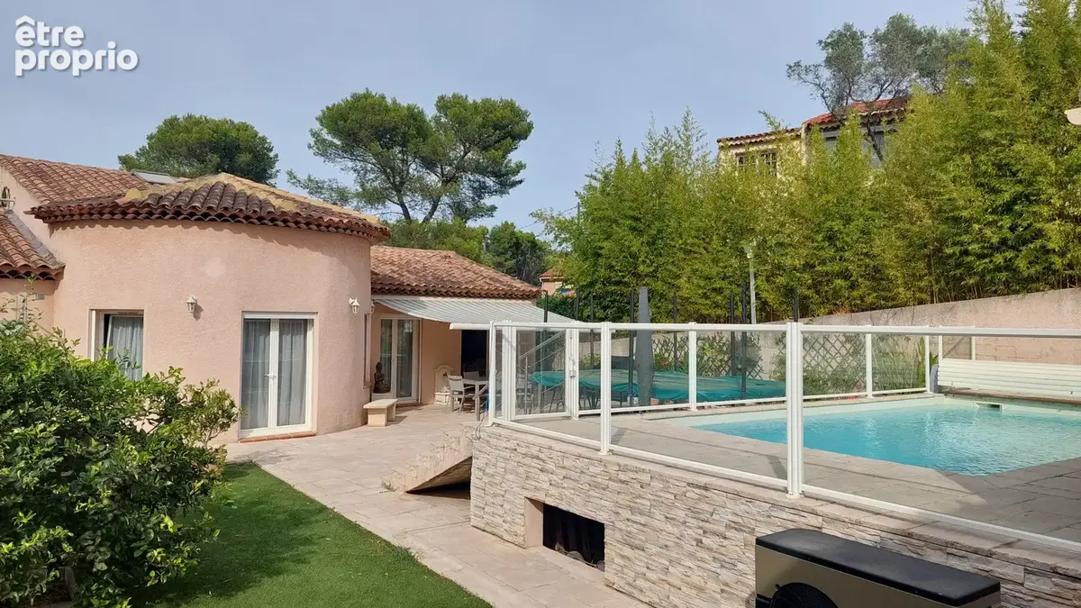 MAISON 170 m2 -  Piscine et Double Garage sur 1042 m2 de terrain - photo 36